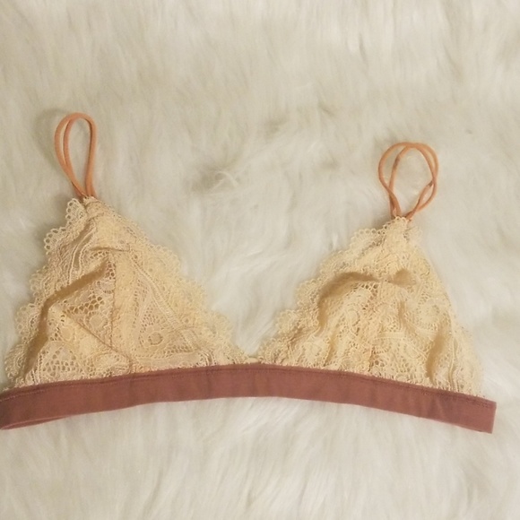 Urban Outfitters Other - Urban Outfitters Lace Peach Bralette Size Medium
